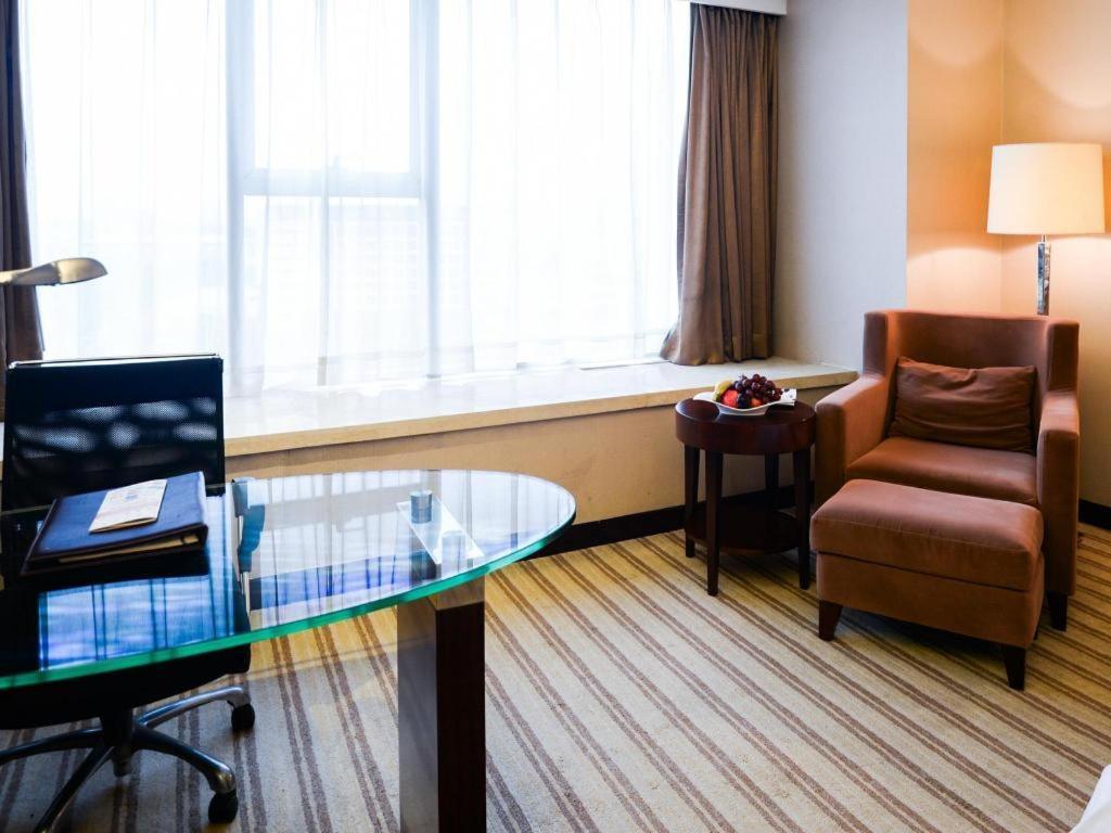 Leisure Hotel Dongguan  Exterior foto